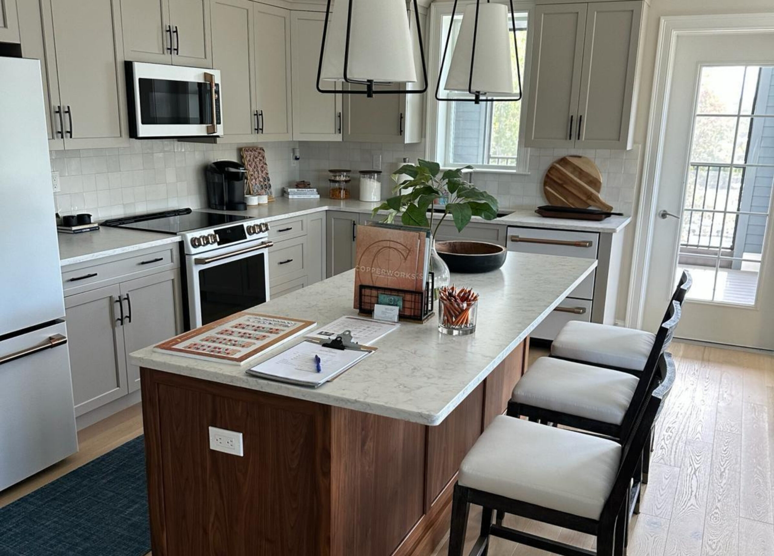 Airbnb cleaning and move in move out cleaning services