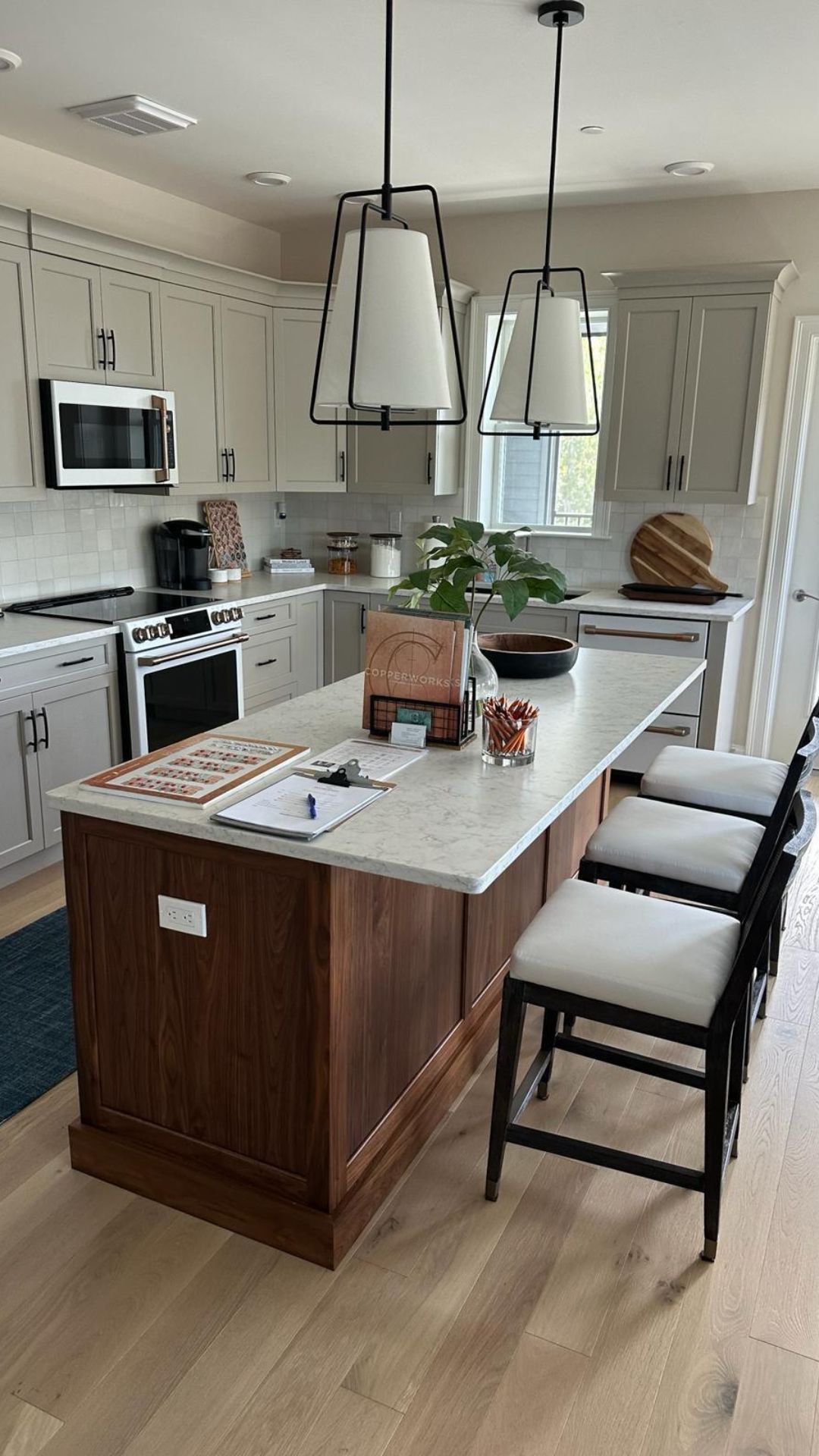 Airbnb cleaning and move in move out services