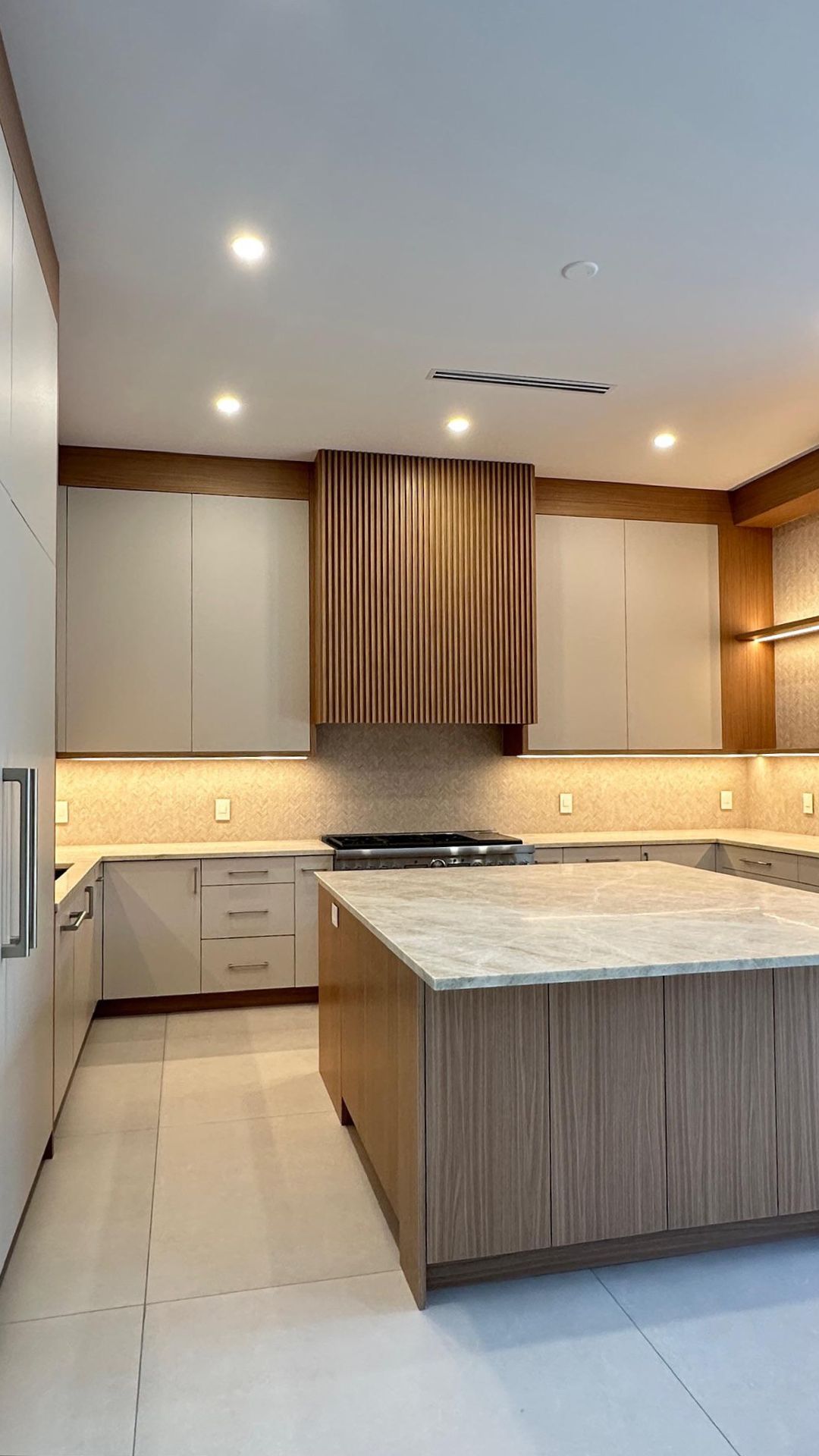 Elegant residential and commercial cleaning company